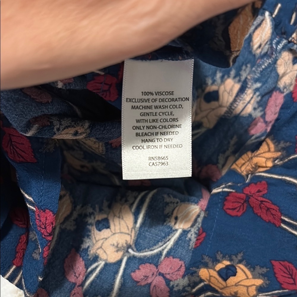 Chelsea 28 Blue floral dress with Puff Sleeves Medium - Picture 5 of 7